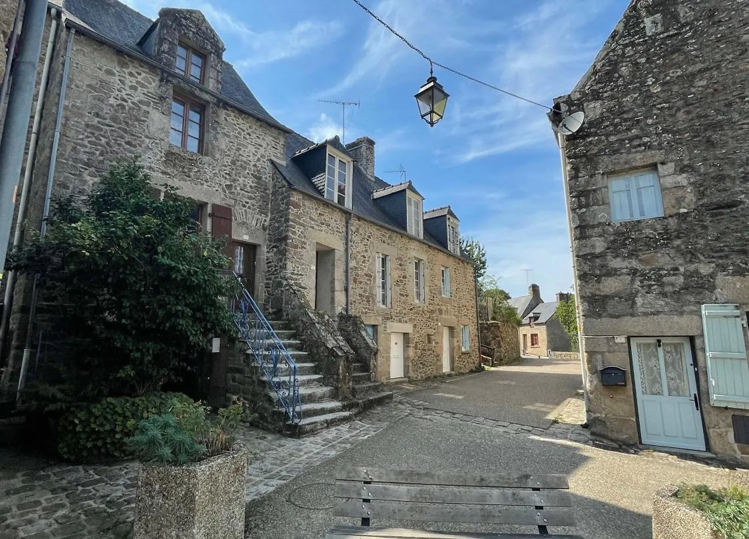 Holiday home Impasse Des Mysteres - La Maison Des Sorciers Lehon/Dinan France