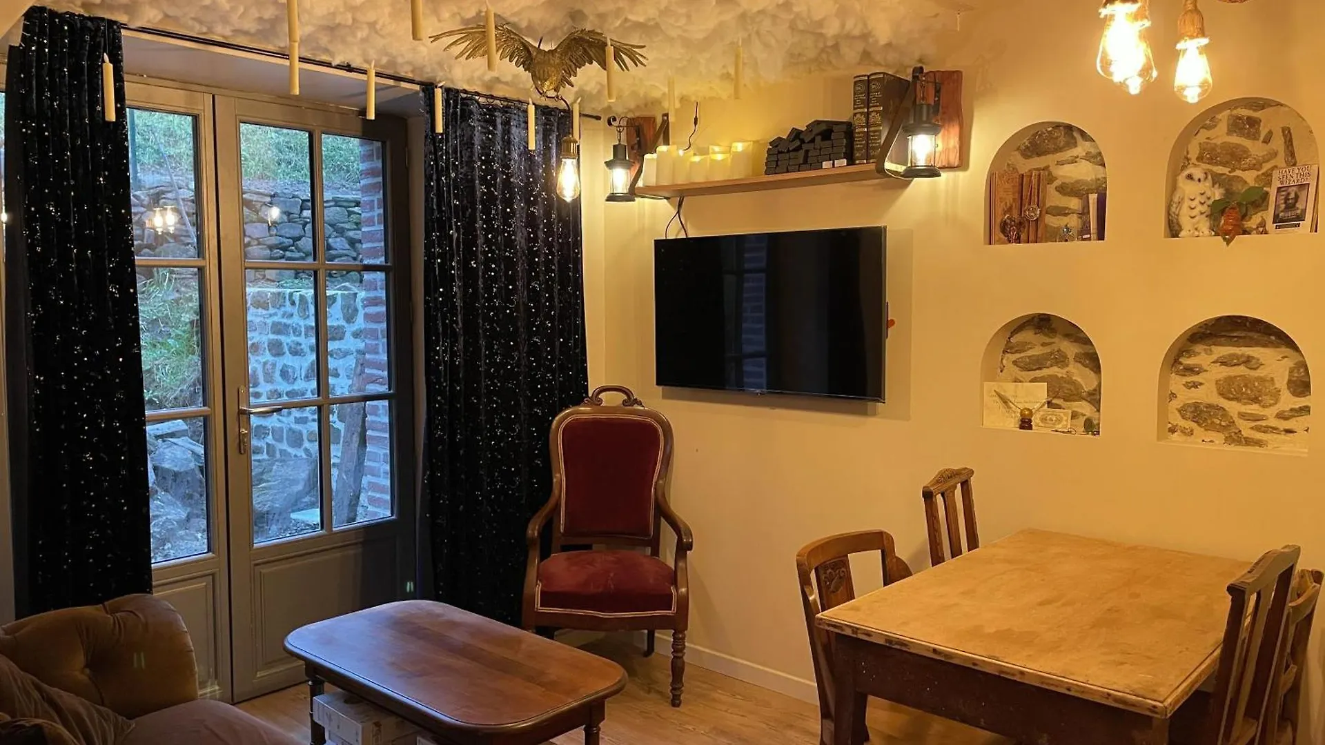 Impasse Des Mysteres - La Maison Des Sorciers Lehon/Dinan Holiday home