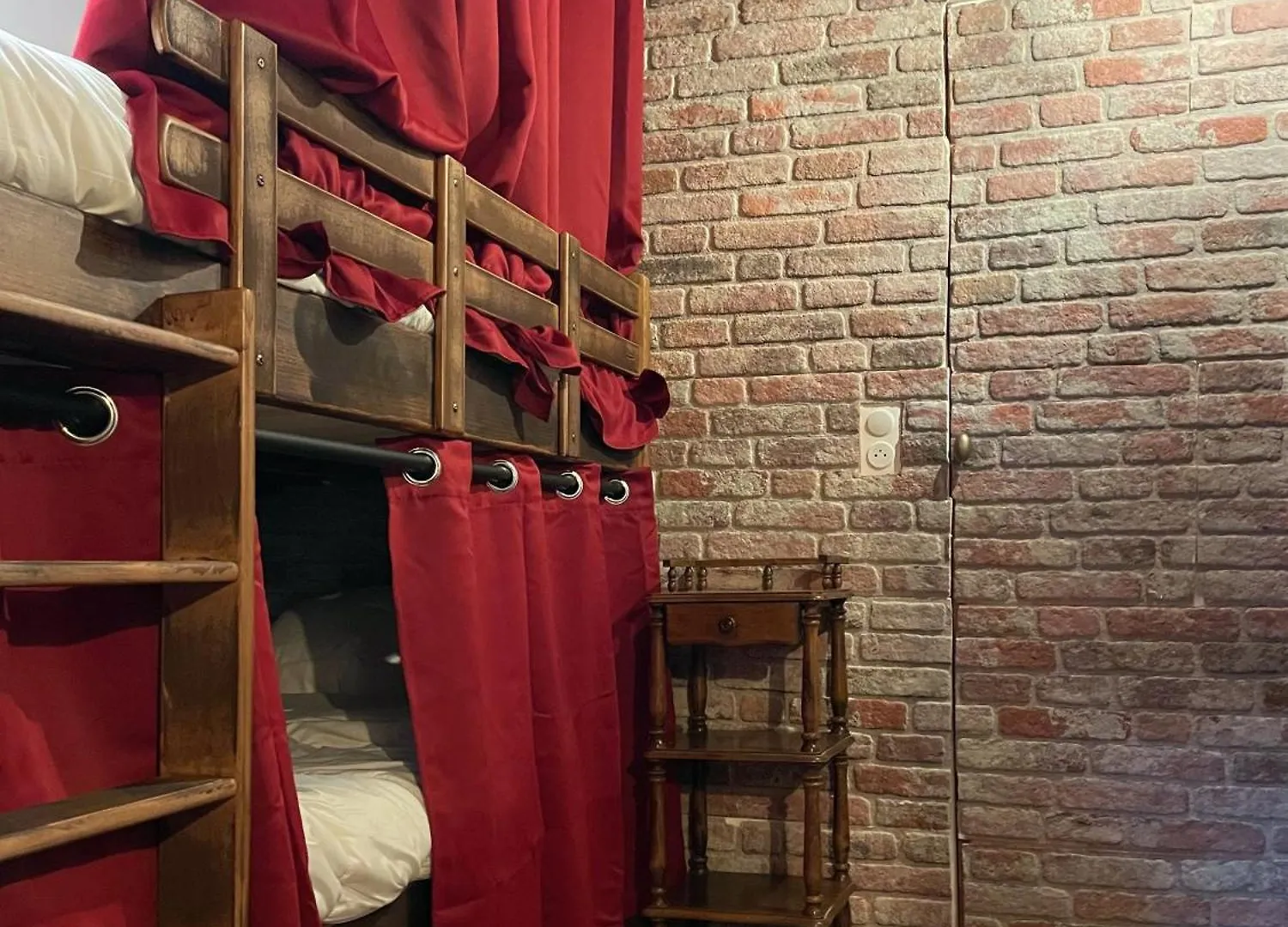 Impasse Des Mysteres - La Maison Des Sorciers Lehon/Dinan Holiday home